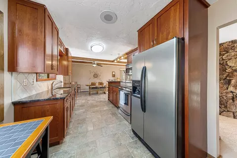 Kitchen - 16975 Douglas Ave, Faribault, MN 55021 photo 7 of 11