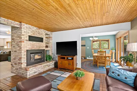 Living - 5558 E Grandview Rd, Proctor, MN 55810 photo 1 of 4