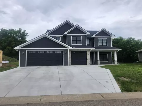 409 Sunflower Ct, Cannon Falls, MN 55009