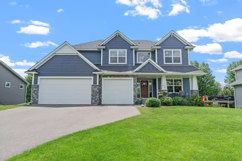 1858 Laramee Ln, Hugo, MN 55038
