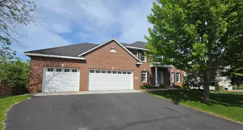 12322 Jasper Ln, Eden Prairie, MN 55347