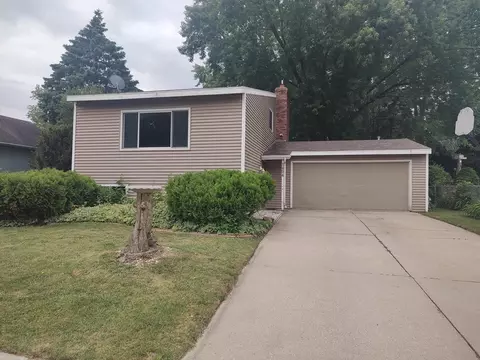 1404 City View Ct NE, Rochester, MN 55906