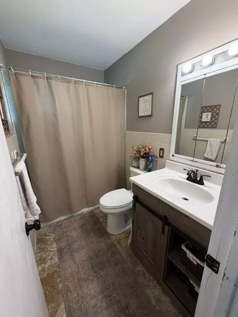 Bath - 247 7th St, Dawson, MN 56232 photo 1 of 1