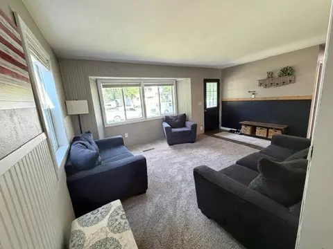 Living - 247 7th St, Dawson, MN 56232 photo 1 of 4
