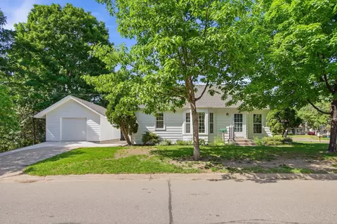 1100 W 73rd St, Richfield, MN 55423