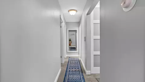 Entry Way - 4397 Wilshire Blvd #E305, Mound, MN 55364 photo 1 of 3