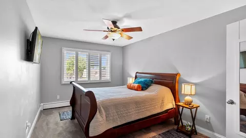 Bedroom - 4397 Wilshire Blvd #E305, Mound, MN 55364 photo 1 of 4