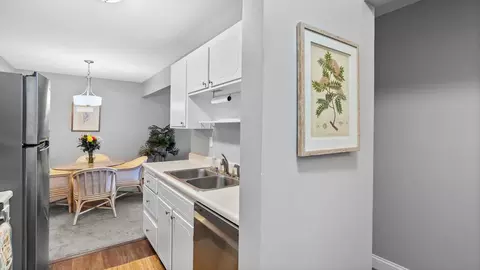 Kitchen - 4397 Wilshire Blvd #E305, Mound, MN 55364 photo 2 of 6
