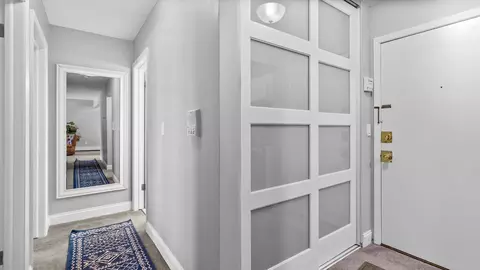 Entry Way - 4397 Wilshire Blvd #E305, Mound, MN 55364 photo 2 of 3
