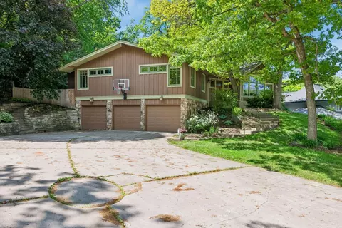 6201 Scotia Dr, Edina, MN 55439