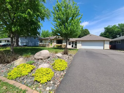 821 Adams St, Anoka, MN 55303