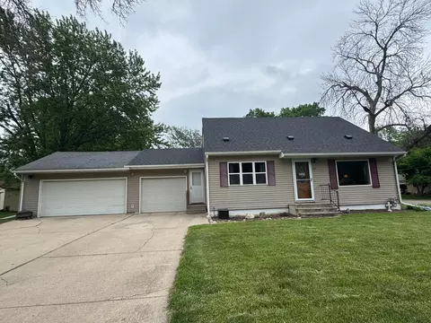 955 S 3rd Ave, Albert Lea, MN 56007