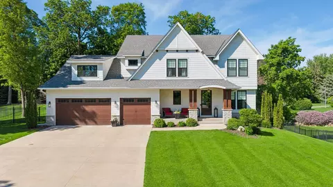 5996 Hermitage Trl, Mound, MN 55364