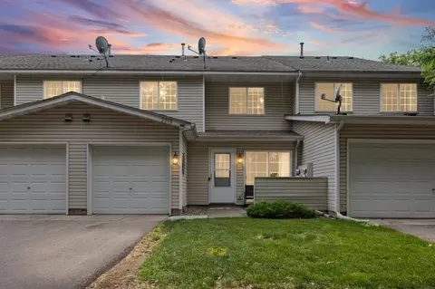 2208 Williams Dr, Burnsville, MN 55337