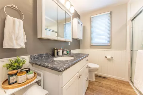 Bath - 304 E James St Byp, Ely, MN 55731 photo 1 of 2