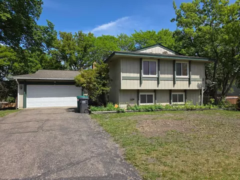 13213 E Manor Blvd, Burnsville, MN 55337