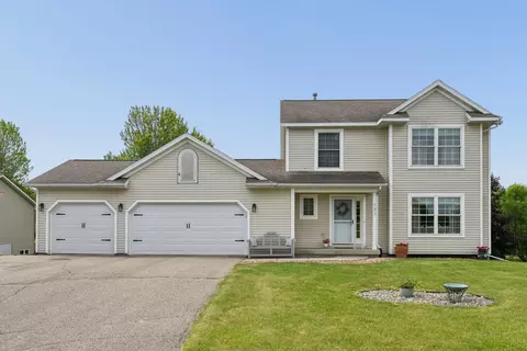 137 Kruger Ln, Ellsworth, WI 54011
