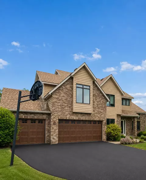 17126 Jonathan Ct, Lakeville, MN 55044