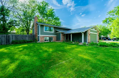 7965 Sierra Pkwy, Brooklyn Park, MN 55444