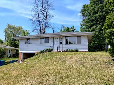 3211 Indiana Ave N, Robbinsdale, MN 55422