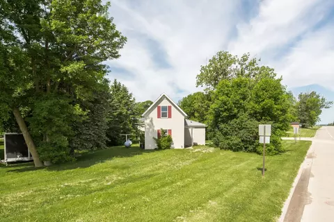 402 Sanstead St W, Garfield, MN 56332