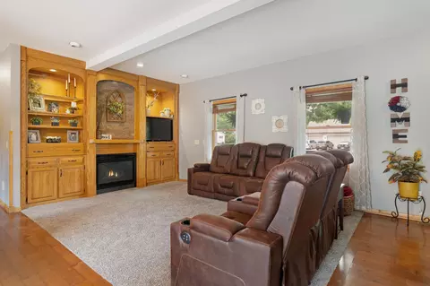 Living - 1845 Paulis Dr, Faribault, MN 55021 photo 2 of 6