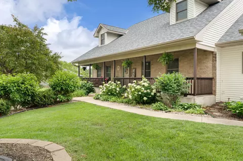 Exterior - 1845 Paulis Dr, Faribault, MN 55021 photo 3 of 19
