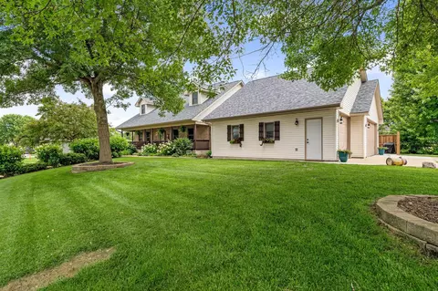 Exterior - 1845 Paulis Dr, Faribault, MN 55021 photo 18 of 19