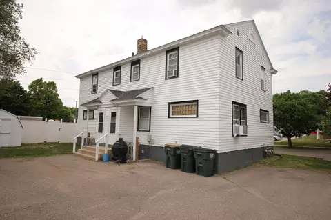 Exterior - 525527 8th Ave N, Saint Cloud, MN 56303 photo 2 of 3