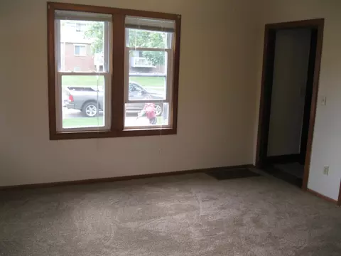 Living - 525527 8th Ave N, Saint Cloud, MN 56303 photo 3 of 4