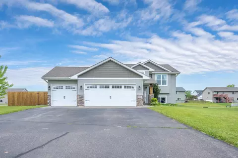 388 Dakota Ave, Roberts, WI 54023