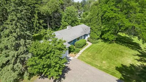 205 Oakview Rd, West Saint Paul, MN 55118