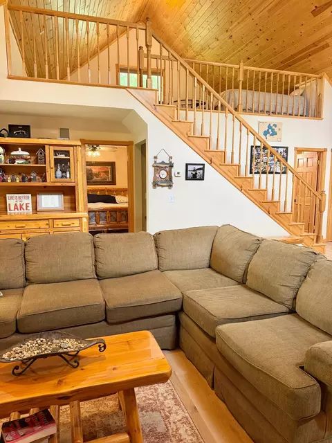 Living - 4395 Mckeown Point Trl NW, Hackensack, MN 56452 photo 5 of 6