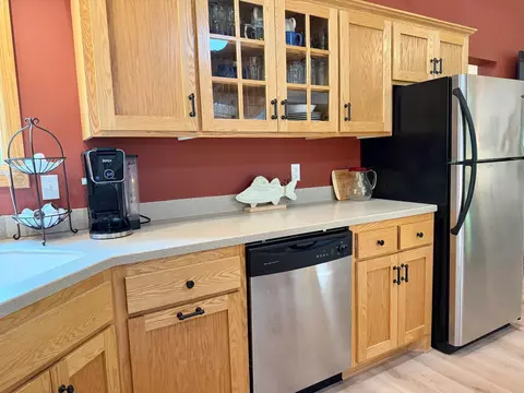 Kitchen - 4395 Mckeown Point Trl NW, Hackensack, MN 56452 photo 9 of 13
