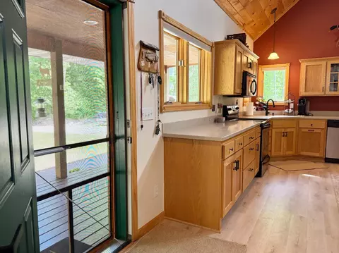 Entry Way - 4395 Mckeown Point Trl NW, Hackensack, MN 56452 photo 2 of 6