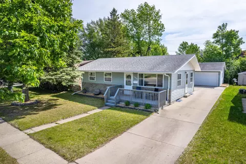1008 14th St N, Moorhead, MN 56560