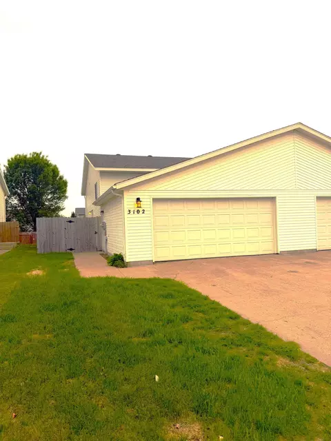 3102 Dakota Park Cir S, Fargo, ND 58104