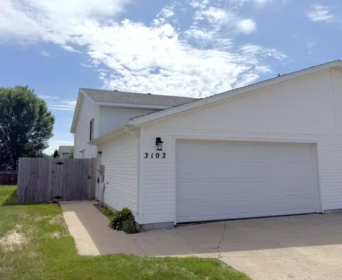 3102 Dakota Park Cir S, Fargo, ND 58104