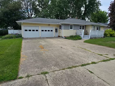 1106 6th Ave SW, Pipestone, MN 56164