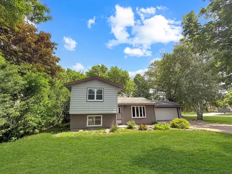 1413 12th St SE, Willmar, MN 56201