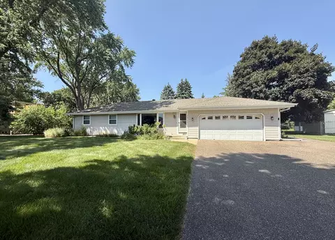 15700 5th Ave N, Plymouth, MN 55447