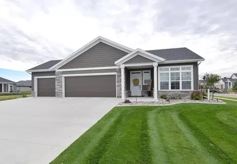 4078 49th Ave S, Fargo, ND 58104