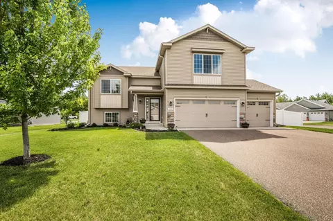 1802 Perennial Ln NE, Sauk Rapids, MN 56379