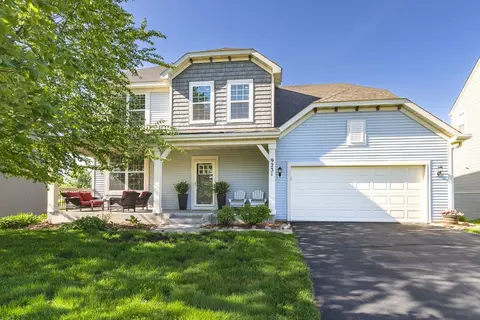 9231 Lighthouse Ln, Woodbury, MN 55129