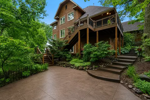 12093 Gantry Ln, Apple Valley, MN 55124