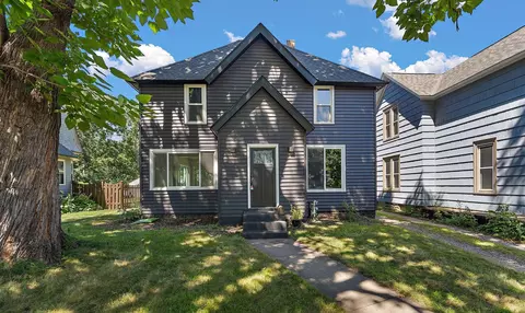 1723 Hewitt Ave, Saint Paul, MN 55104