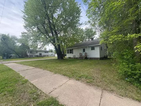 2835 8th Ave E, Hibbing, MN 55746