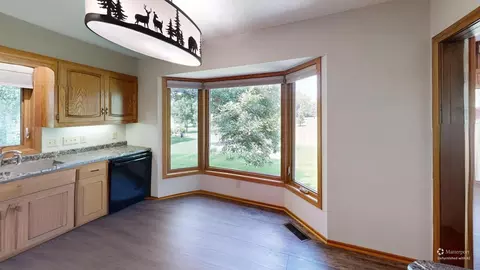 Kitchen - 2100 4th Ave SE, Willmar, MN 56201 photo 9 of 10