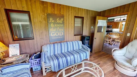 Living - 2100 4th Ave SE, Willmar, MN 56201 photo 6 of 10