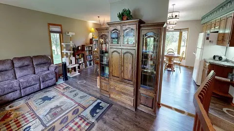 Living - 2100 4th Ave SE, Willmar, MN 56201 photo 4 of 10
